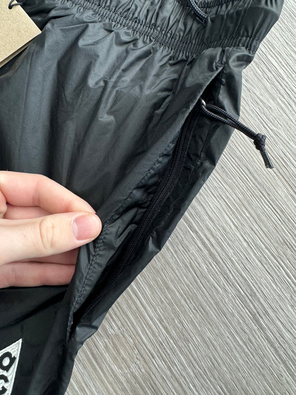 Nike ACG Cinder Cone Windshell Pants - Medium