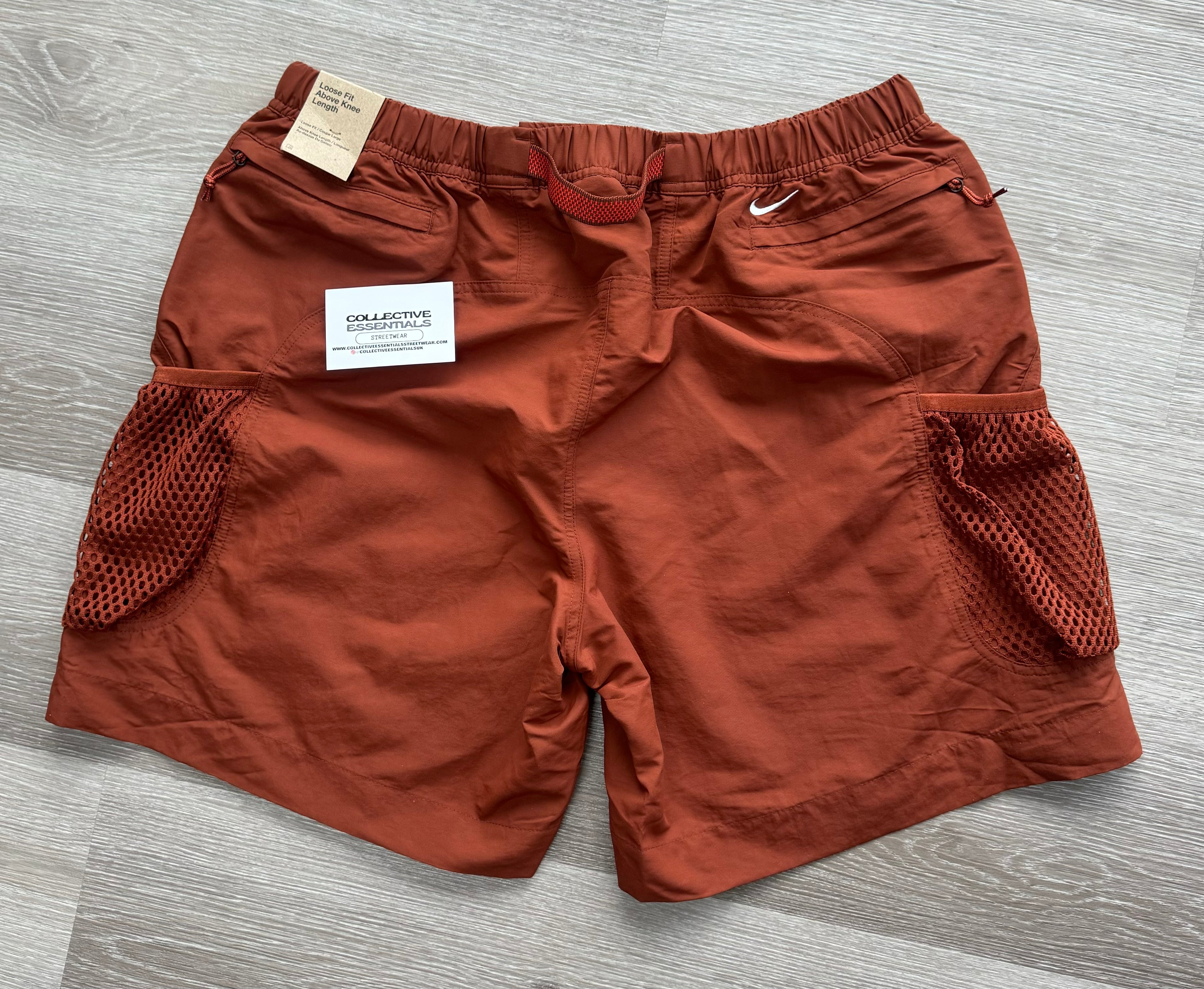 Nike ACG Snowgrass Shorts - Large