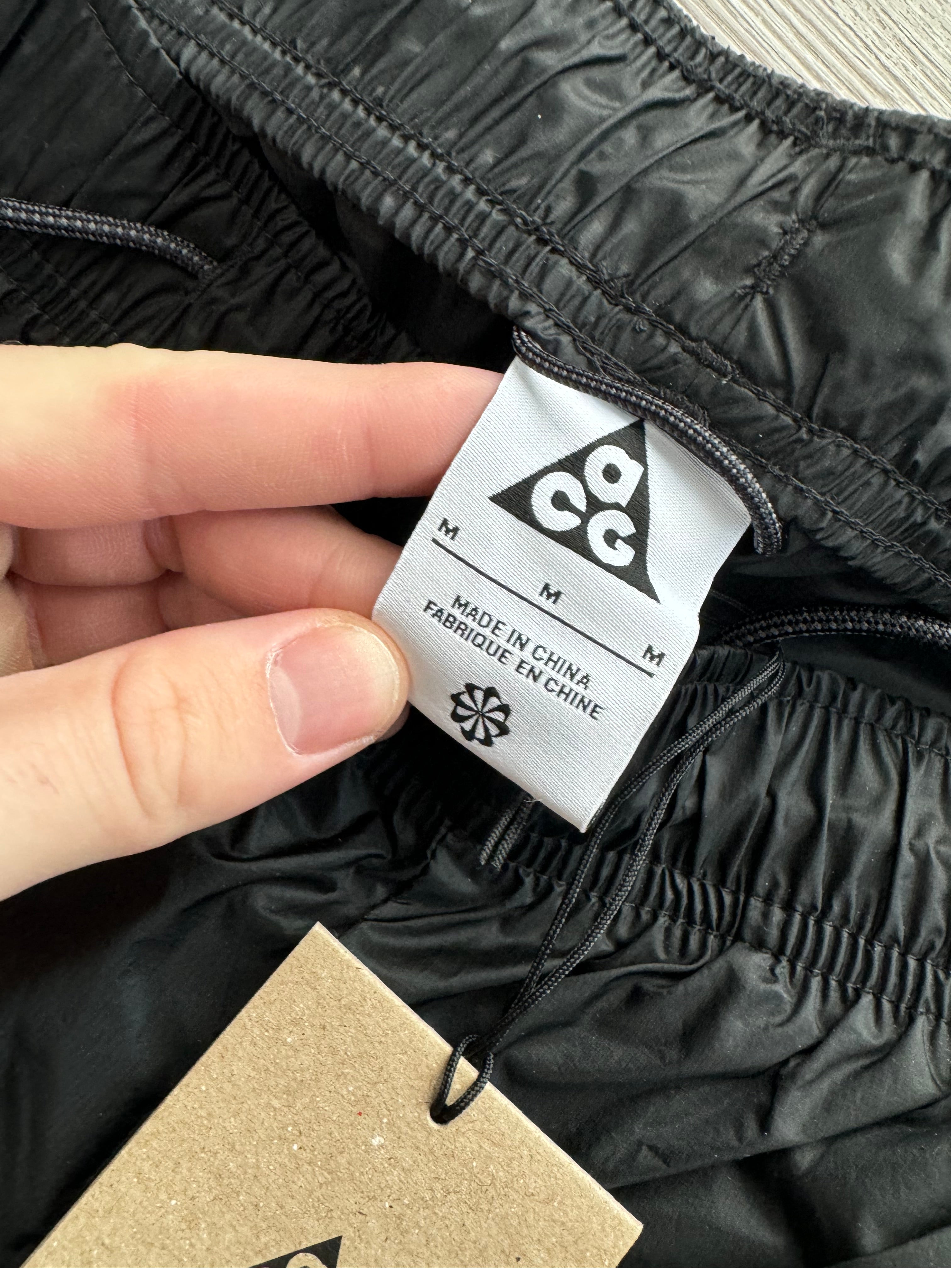 Nike ACG Cinder Cone Windshell Pants - Medium