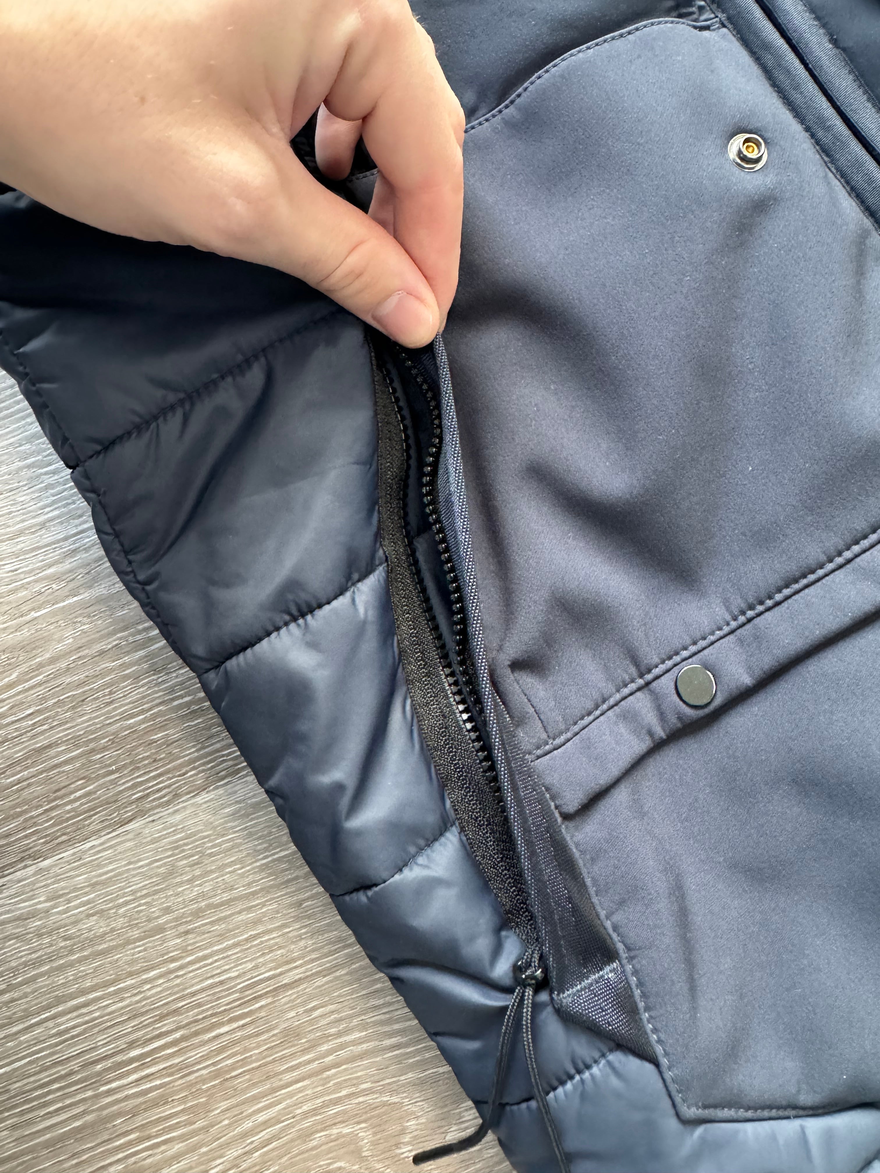 C.P. Company Navy Shell-R Down Gillet - Small