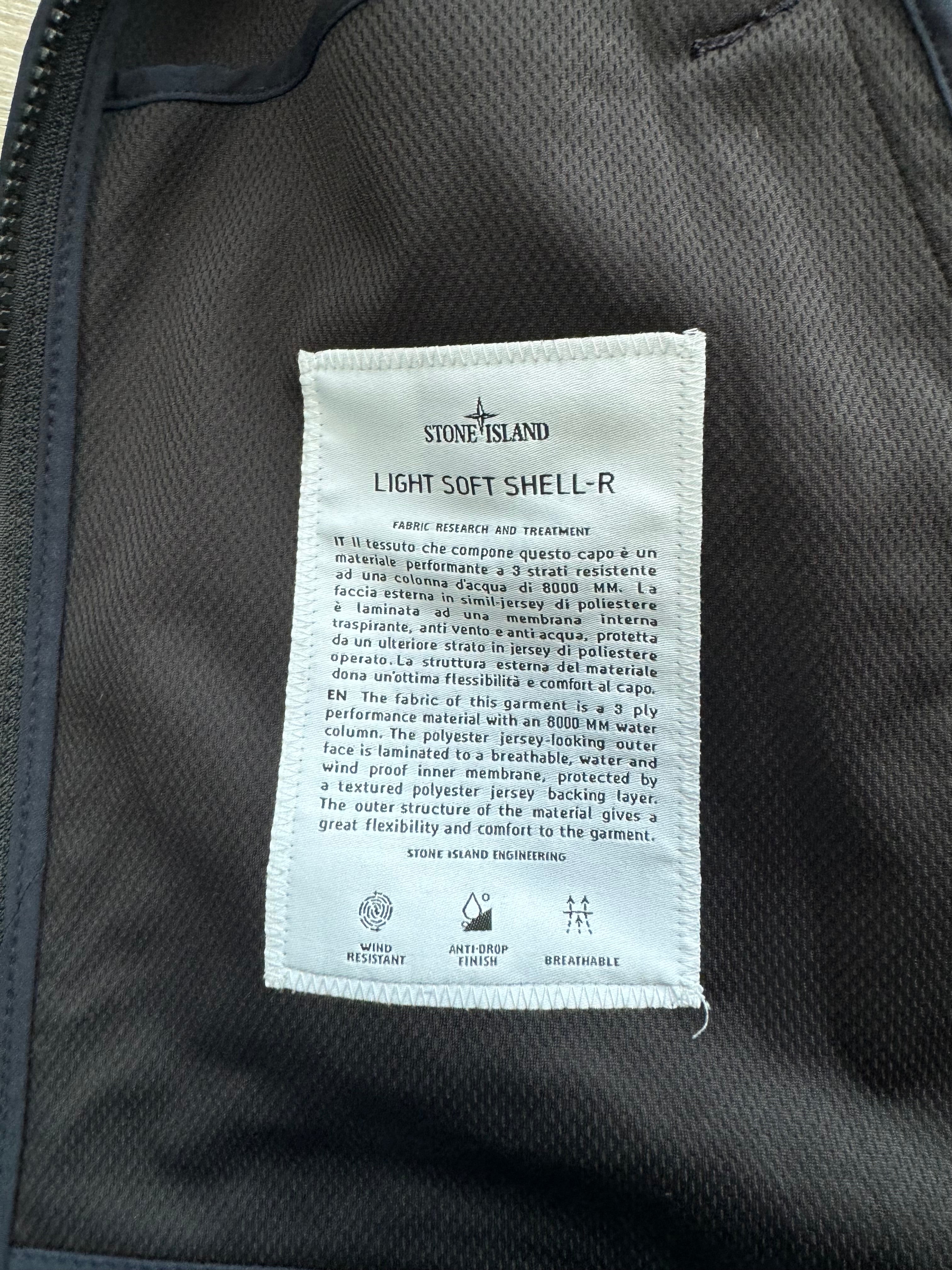 Stone Island Soft Shell - Large (Navy)