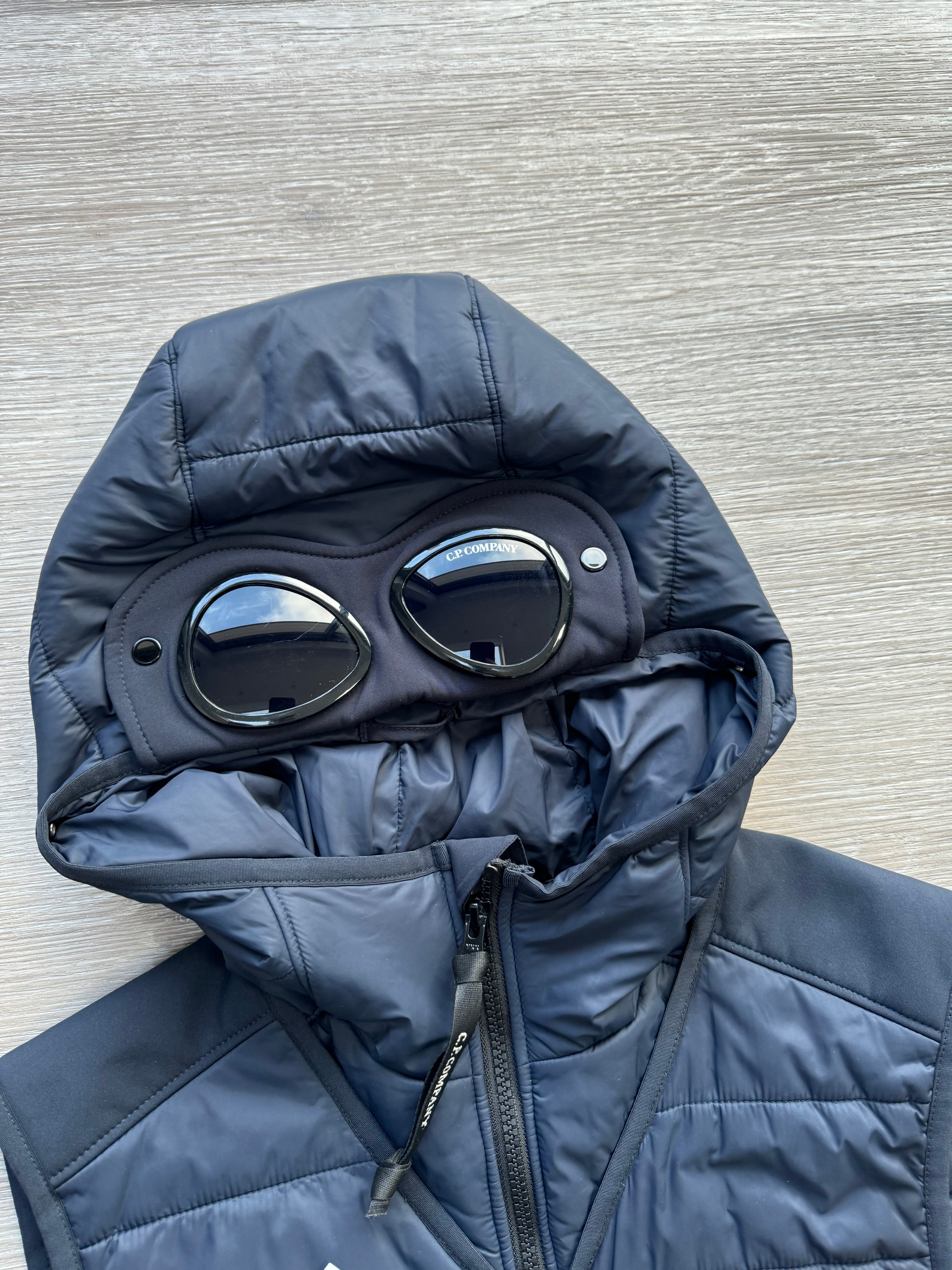 C.P. Company Navy Shell-R Down Gillet - Small