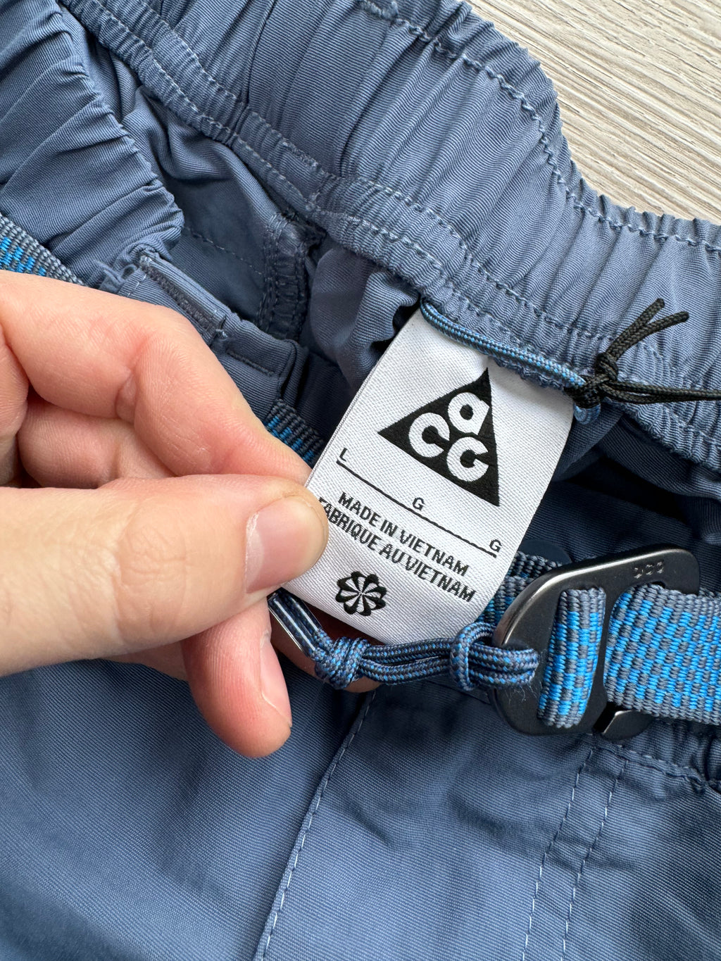 Nike ACG Snowgrass Shorts - Large