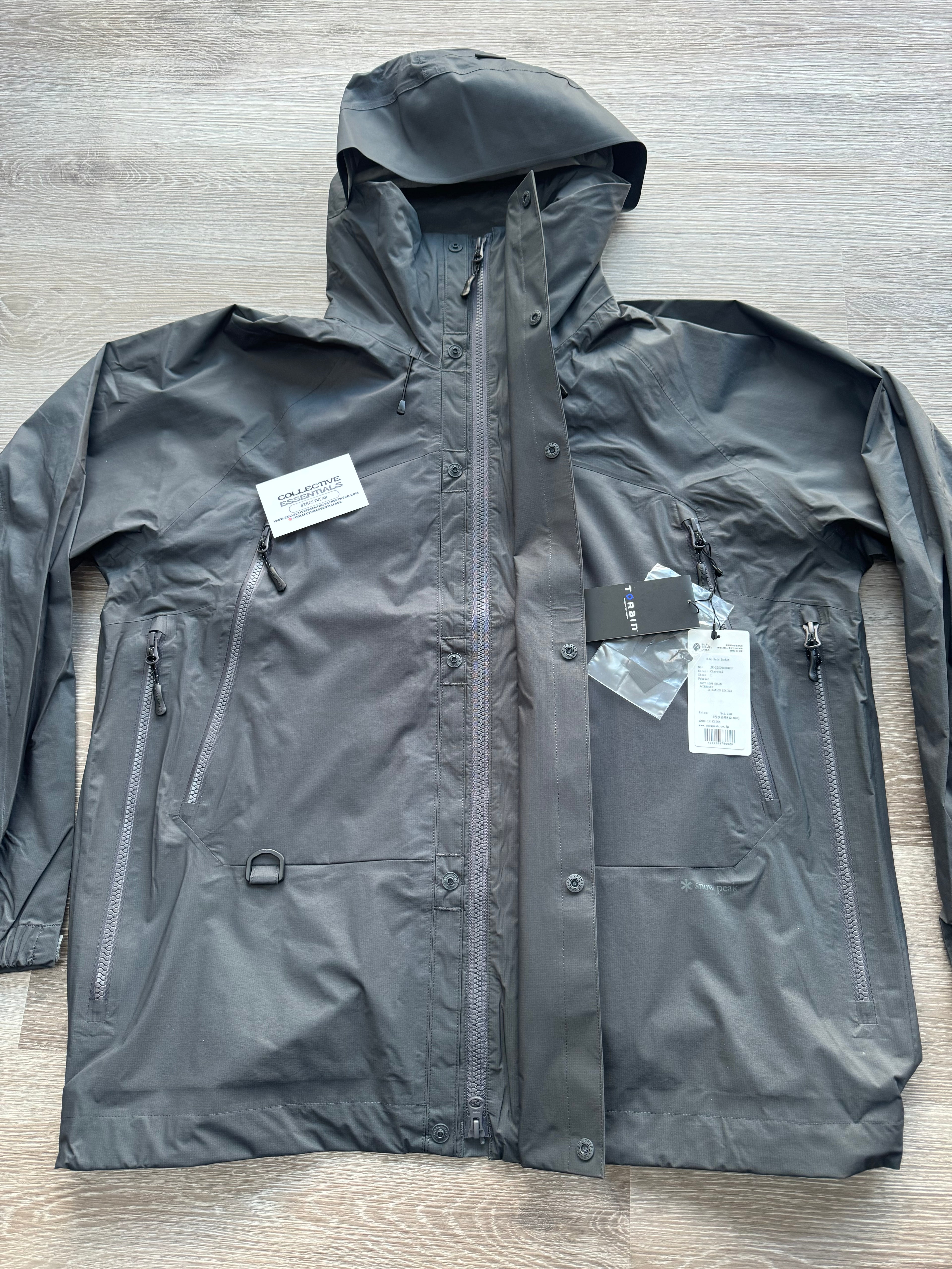 Snow Peak Charcoal 2.5L Rain Jacket - Large
